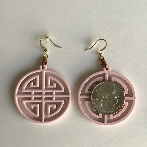 NEW Medallion Earrings Asian-Style Pink Lacquer Open Work Tagua Nut Lightweight - Picture 12 of 14